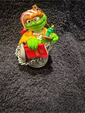 Christmas on Sesame Street - 26232 004 Oscar the Grouch
